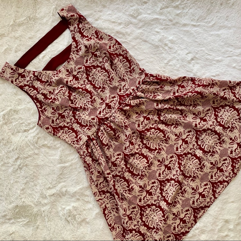 Beige & maroon cutout back skater dress